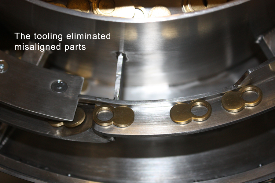 parts-feeding-vibratory-feeder