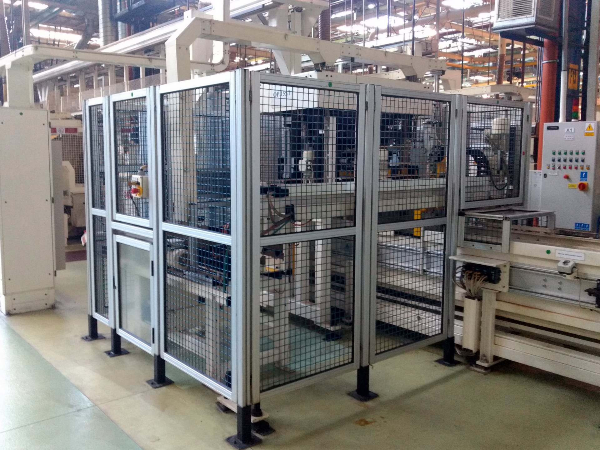 Xtru-extruded-metal-work-cells